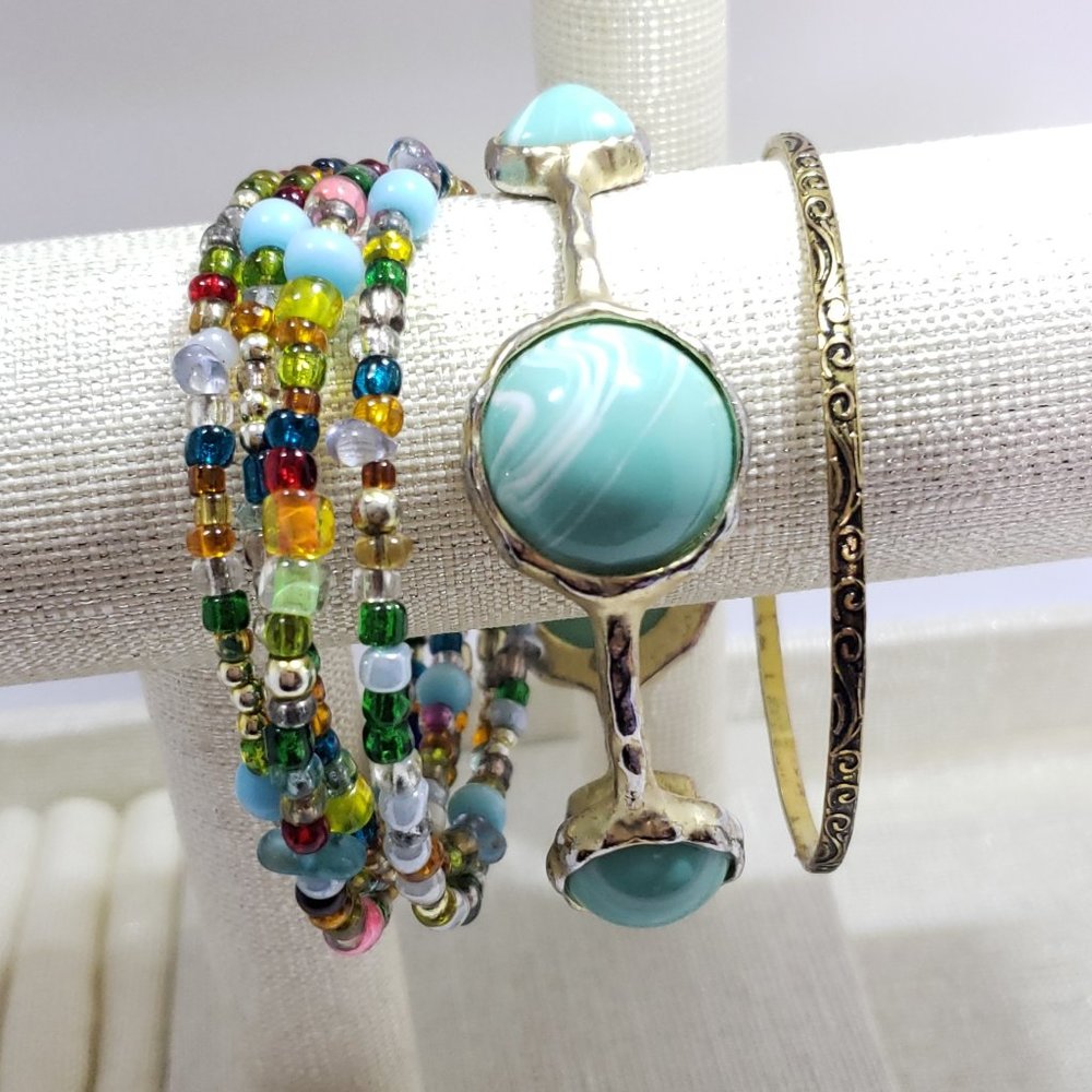 COLORFUL BRACELETS  3 FOR THE PRICE OF ONE
